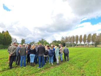 Bezoek aan perceel kruidenrijk grasland