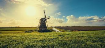 Molen in landschap